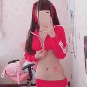 斗鱼网红『赛高酱』二次元学生装合集