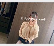 斗鱼超人气完美身材大奈网红（童小芯/紫色哒豚豚）私拍集锦