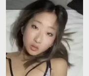 OnlyFans超粉嫩模特束缚四肢崛起臀部静候欧美男友
