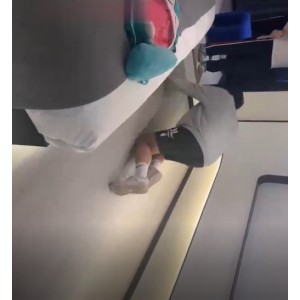 可爱S双S学生主原味白袜闻舔喝圣水爬行遛狗1v+177M百度盘