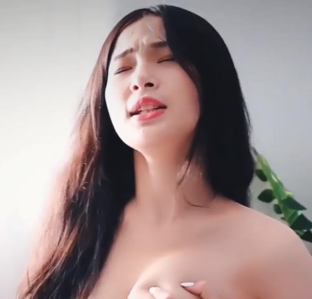 JVID：高颜值甜美女神婕咪