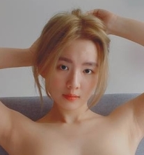 人气网红模特儿许美仁与四眼金主的玩弄