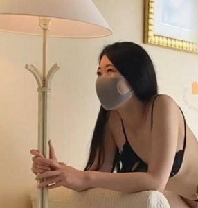 超薄线袜控：超薄线袜，适合喜欢穿着线袜的人180大长腿：拥有180cm长腿的人小仙女：可爱的仙女风格苹果高跟：苹果形状的高跟鞋黑丝吊带：黑色丝袜和吊带的组合