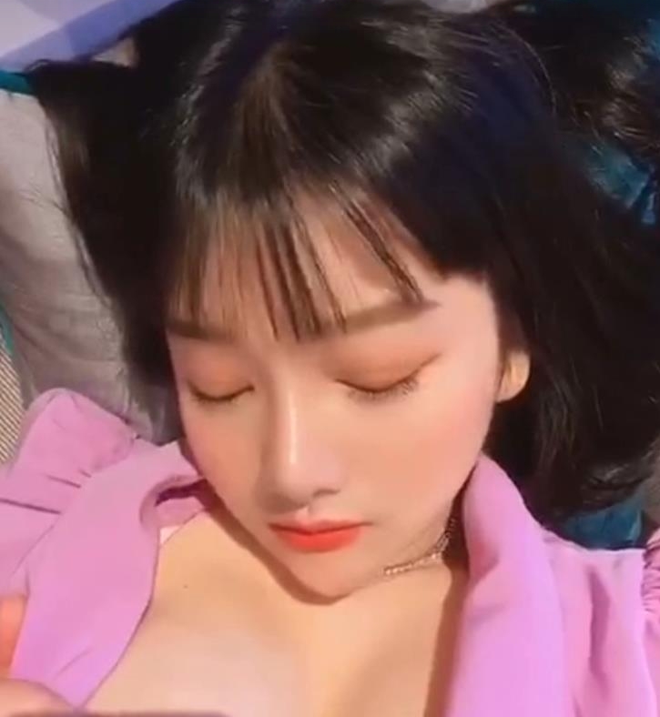 小尤奈的抖音复出