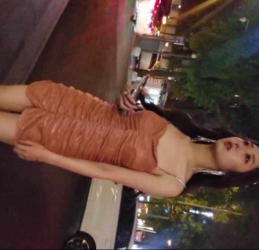 玲玲超短连衣裙，性感高跟美腿，3V高清视频下载