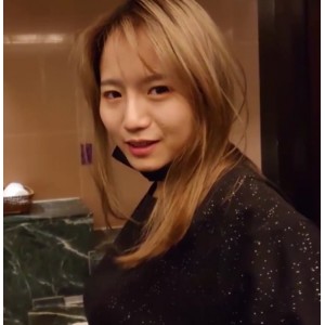 精选巨奶边缘女