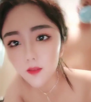 精选大罩杯网红自行打包粉丝互动视频百度云