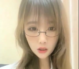 性感御姐眼镜娘大罩杯诱惑直播放飞自我出水骚了百度云资源350M