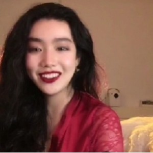 抖音颜值主播闪现擦边超薄网纱服若隐若现