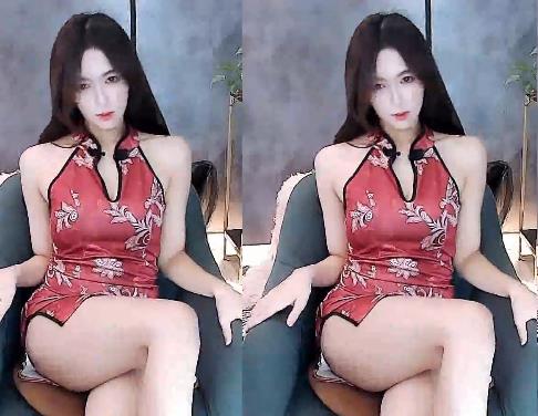 虎牙精选社保姬：石瑶的高价定制旗袍，情调热裤和烧舞