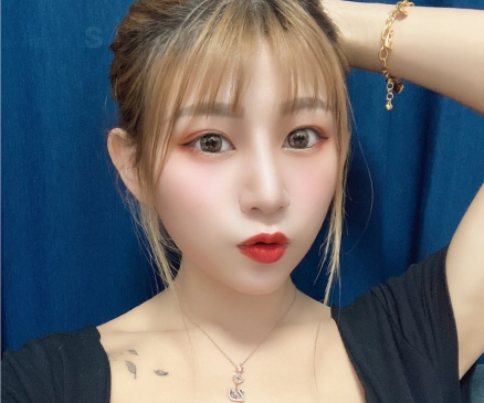 宝岛美女艾玛OnlyFans92个视频2.4G