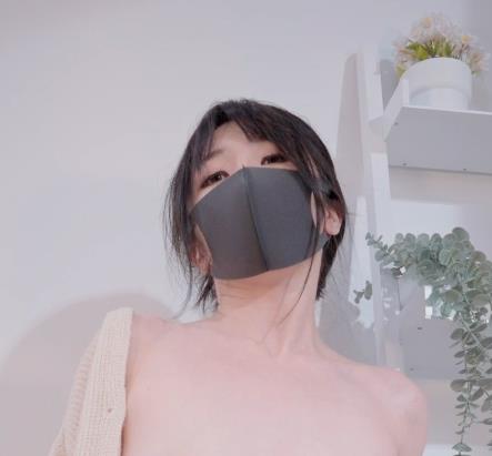 全网首发玩偶姐姐真面目曝光！动作片攻击华人群体！出道时间线揭秘！1V-132M