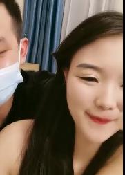 小萍萍自拍视频：奇怪姿势C直播，时长3分04秒，良心T互动下载