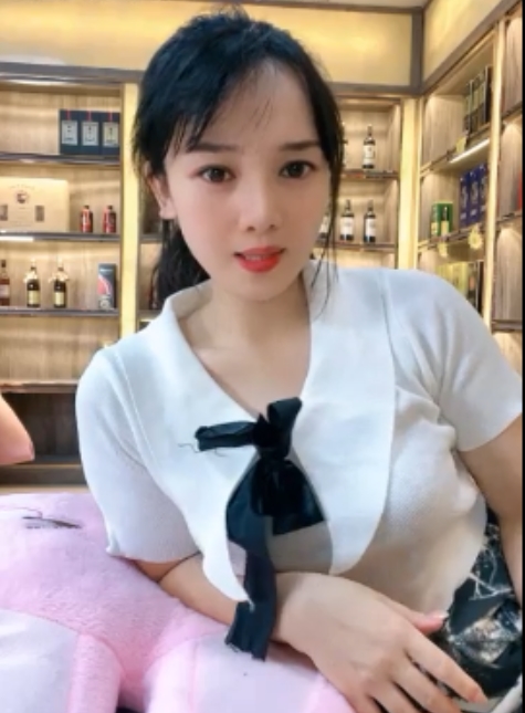 羊羊：烟酒老板娘上班跳弹放飞自我视频5.54GB百度盘