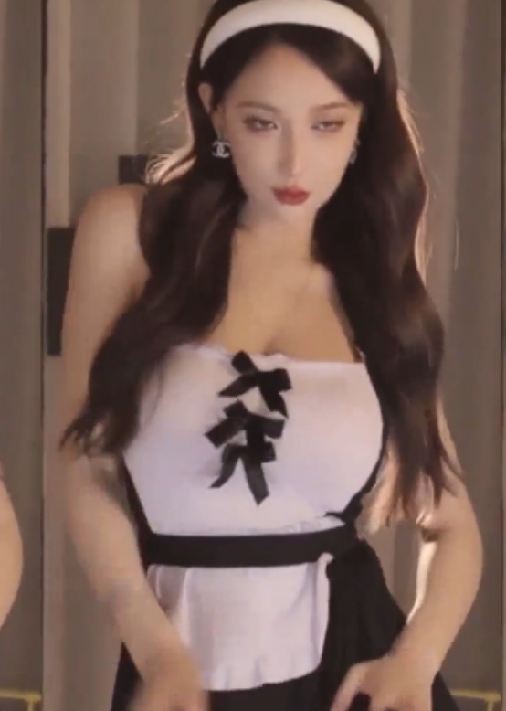 米娜斗鱼大摆锤合集：两个大白兔诱惑顶级视频03:10:49