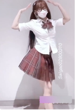 可爱简168v紧身衣，火辣身材一字马，10.5G心跳加速