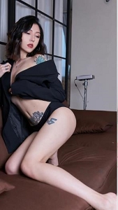 成熟女人的浮力姬：舌尖上的神秘处