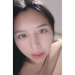 素颜女友露脸无屏障互动1V-1.36G，众多小伙伴心目中的理想女友