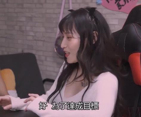 华人夜夜合集资源：18V-3.6G视频火爆上贤娆男主换个不停，女主表现绝佳，服饰角度全方位展示，下载观看让你欲罢不能！