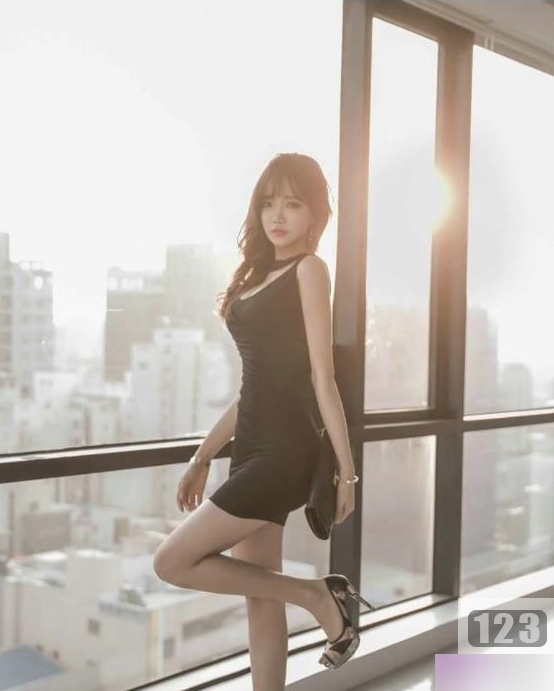 清新可爱！夏花花自拍作品合集，学生型美少女夏花花的魅力展现！