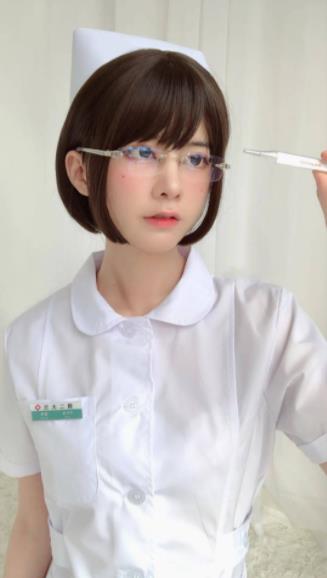 御姐女王眼酱大魔王w合集，完美身材高颜值，中性风格cos，FL姬视频丰富