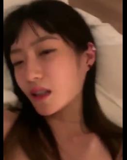 学生妹自拍视频集：8分钟短资源，年轻冲击波，呼喊声不止