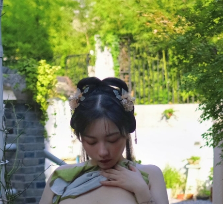 光“阴”福利姬酒月尺度私拍视图合集，颜值高身材惹火[530P+20V/201M]