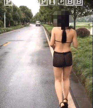 展示大神pinkpigbb最日常室外展示，绅士必收藏