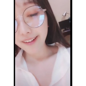 白丫头呀：女主播颜值天使笑容，直播视频大小1.41G