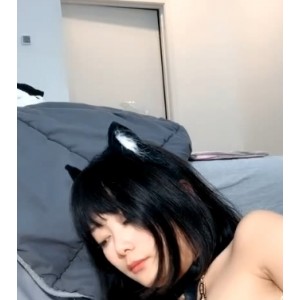 小野猫少妇黑丝诱惑，奶骚臀曲线玩具塞满，解压体验