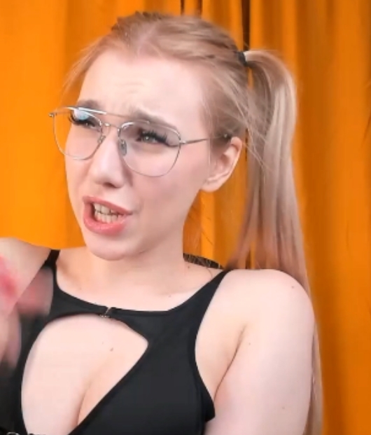 神秘俄罗斯眼镜小姐按摩视频4V888M，百度盘等你来