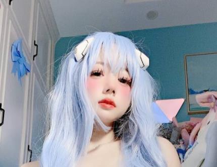 网红佳佳最新拖把资源：11V-349M，清新自拍图集福利