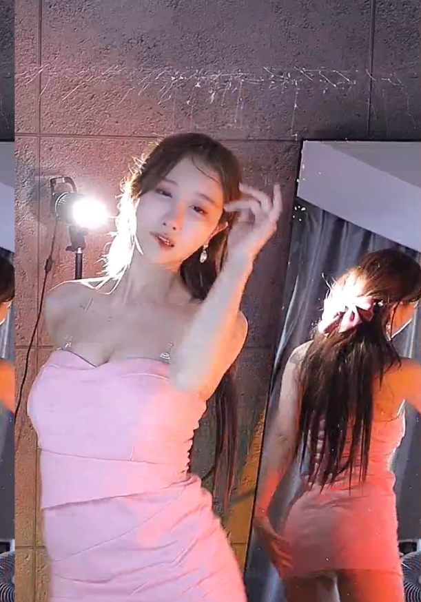 网易CC独家转载！静静妹妹55v视频10.2G合集，22年4月更新，百度盘下载，魅力无限！