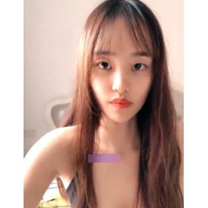 神秘女孩阿桃展现独特魅力，收藏量已达39，按需下载，5v8.7g视频震撼上线