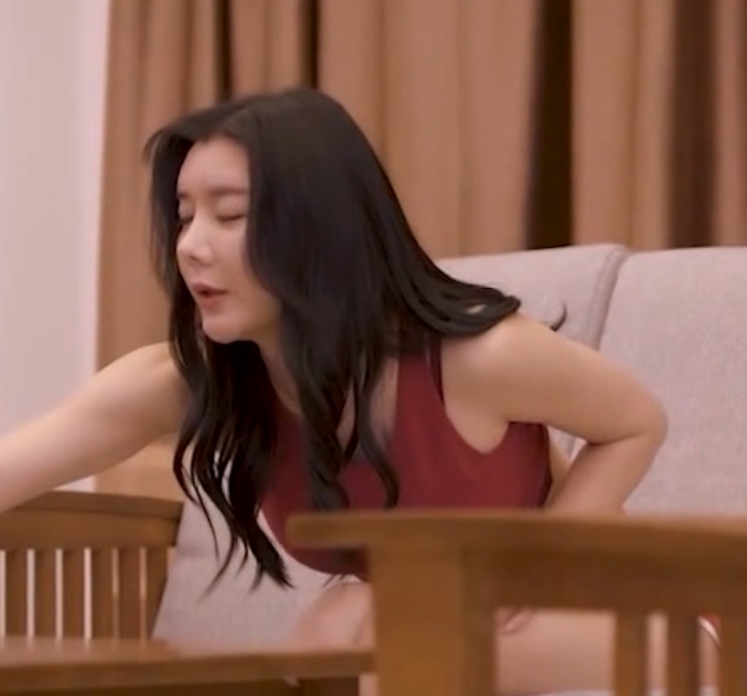 模特侄女回家了，1个视频1.88G，自行打包解压观看