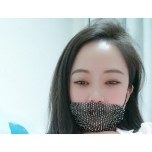 品掏出重金，以期能够收藏更多珍贵的视频。而在这个信息爆炸的时代，百度和ED2K等平台更是成为了他们获取视频的重要途径。丝袜熟女，性感小阿姨的魅力，让人无法抗拒，也让这些视频的价值不断攀升。