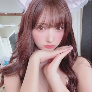 PR社萌汁12三人游21v合集：真实敏感早漏女萌汁酱，颜值黑色丝袜绅士必备1.3G视频