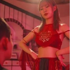 《倾城未婚妻：车灯韵味爽剧》14V730M