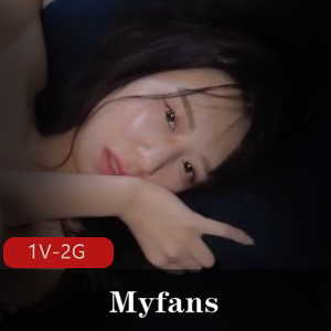 自然可爱女大学生Myfans最新合集1V2G，自拍视频50分钟，清新甜美。