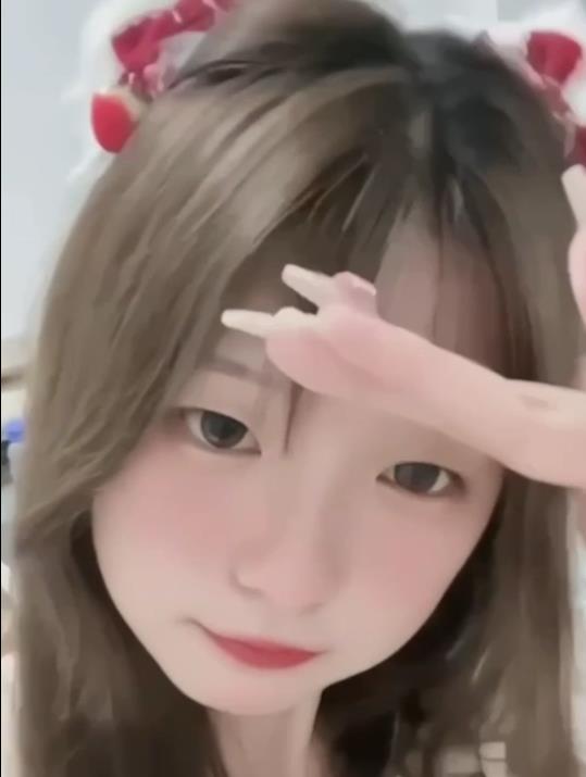 妹子自拍短资源合集软软最新剪辑1V630M，时长12分，旧资源提醒