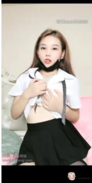 清纯主播虎牙啵啵奶茶性感合集4V7.3G，诱惑服装与妩媚动作