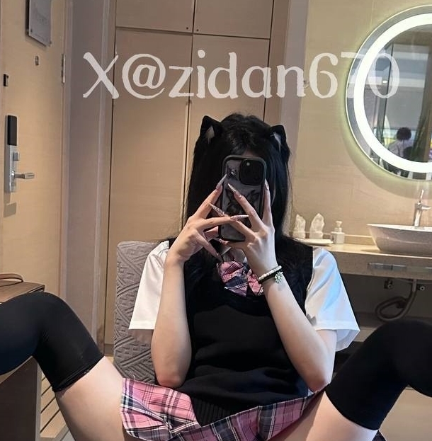 紫蛋私拍视频合集16部2.8G推特超带感创作