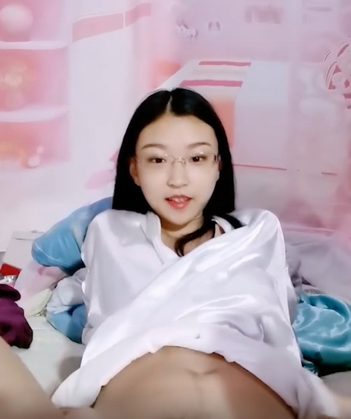 度盘眼镜妹单人作品1V363M超清纯