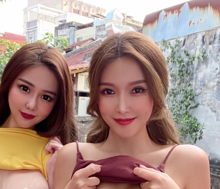 火辣周甄娜INS网红视频8部339M