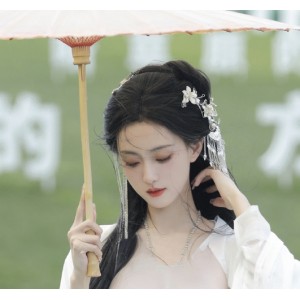 周姐井川里予古风去衣32P40M全网疯传