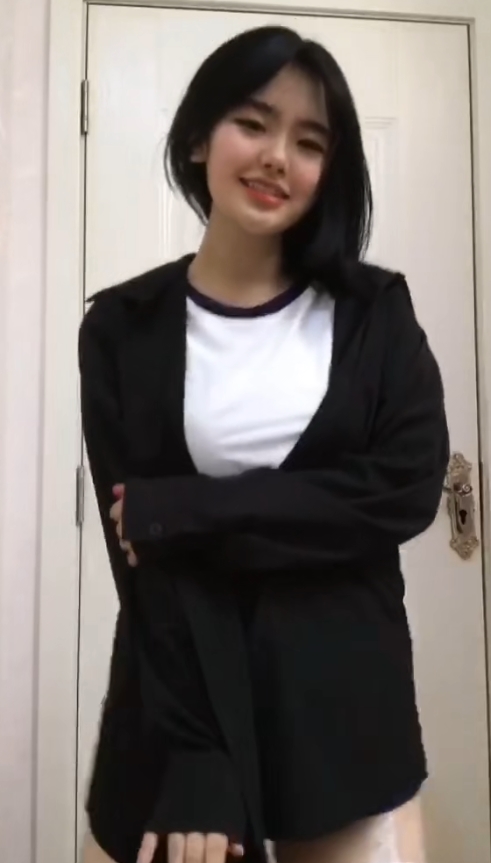 皮皮虾在下小羊女仆装155部1.02G湿身