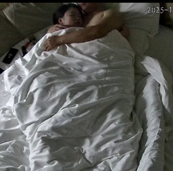 有趣台1229街女互动真实记录1.19GB深夜减压精选