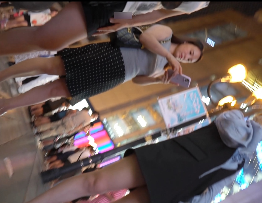 太诱人少妇空城逛街视频1部331.6MB