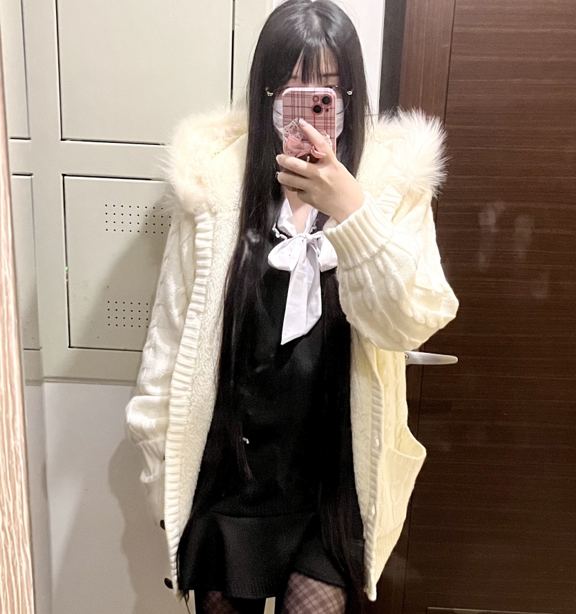 落落Raku推特私房作品28套13G优质