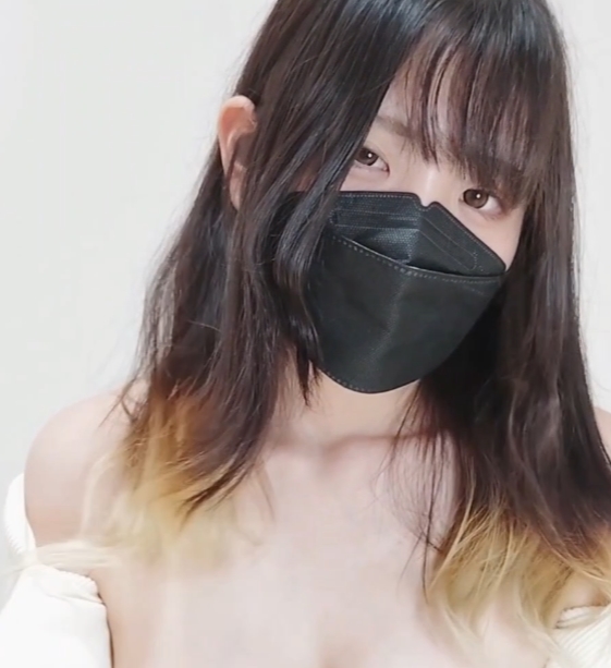 樱花kanon酱情侣自拍44部20G珍藏版